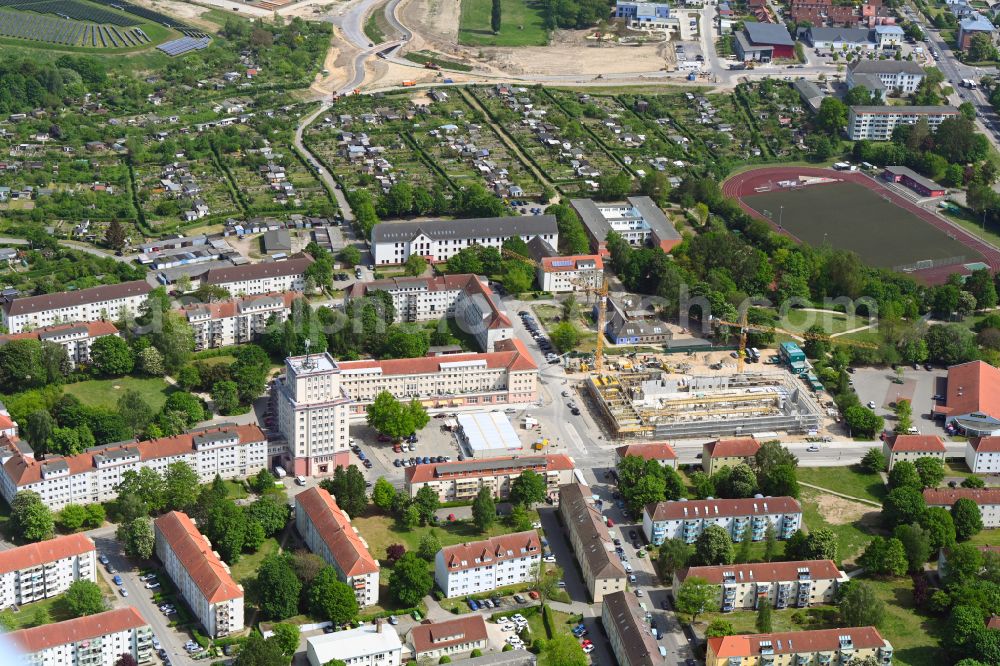 Aerial image Hansestadt Wismar - Construction site for the construction of a new building with a local supply market Markant-Markt and apartments in the district of Wendorf in the Hanseatic City of Wismar in the state Mecklenburg - Western Pomerania, Germany