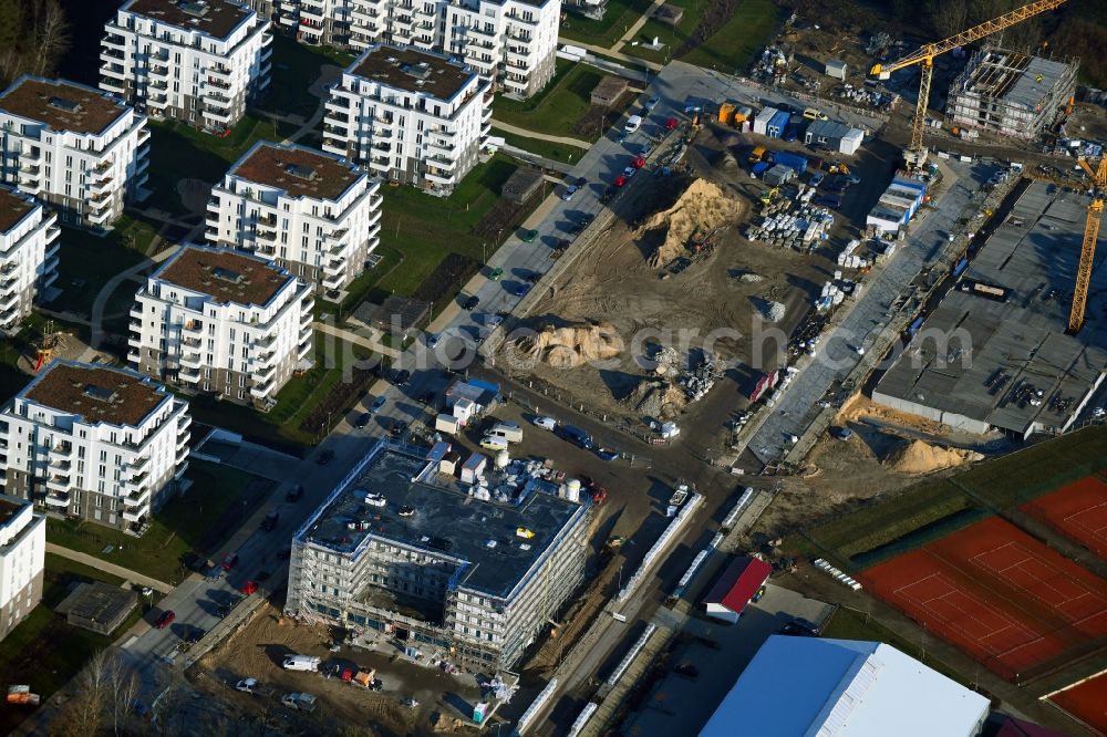 Potsdam from the bird's eye view: Construction site for a health center and medical center between Brunnenallee and Sophie-Alberti-Strasse destrict Waldstadt in Potsdam in the state Brandenburg, Germany