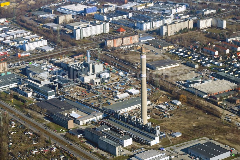 Berlin from the bird's eye view: Construction site of power plants and exhaust towers of thermal power station - Kraft-Waerme-Kopplungsanlage on Rhinstrasse in the district Marzahn in Berlin, Germany