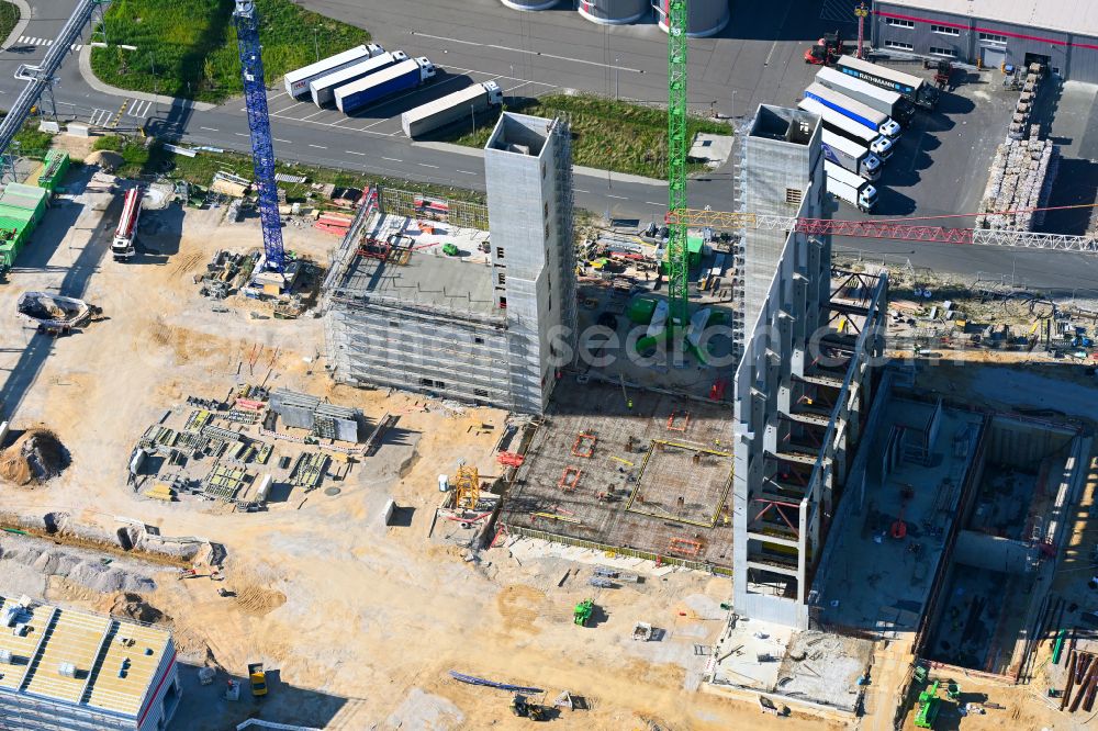 Aerial photograph Sandersdorf - Construction site for the new construction of the power plant of the power and thermal power station Waste-to-Energy-Kraftwerk of the paper and cardboard factory of the Progroup AG on the street Sonnenseite in Sandersdorf in the state Saxony-Anhalt, Germany