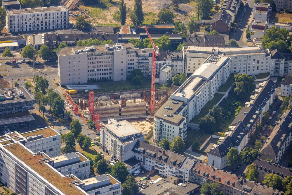 Aerial photograph Düsseldorf - Construction site for new high-rise building complex of UpperNord Fishman Tower on Mercedesstrasse in the district Duesseltal in Duesseldorf at Ruhrgebiet in the state North Rhine-Westphalia, Germany
