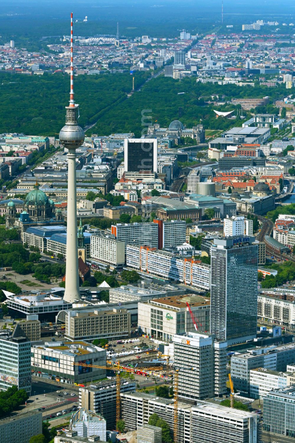Aerial photograph Berlin - Construction site for the new construction of the high-rise building complex ALX (also called twin towers) of the twin towers at Alexanderplatz on Alexanderstrasse in the Mitte district in Berlin, Germany