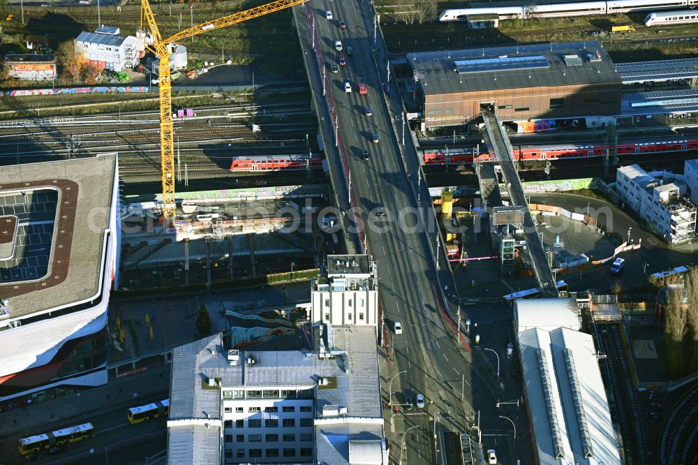 Aerial image Berlin - Construction site for new high-rise building complex EDGE East Side in the district Friedrichshain in Berlin, Germany