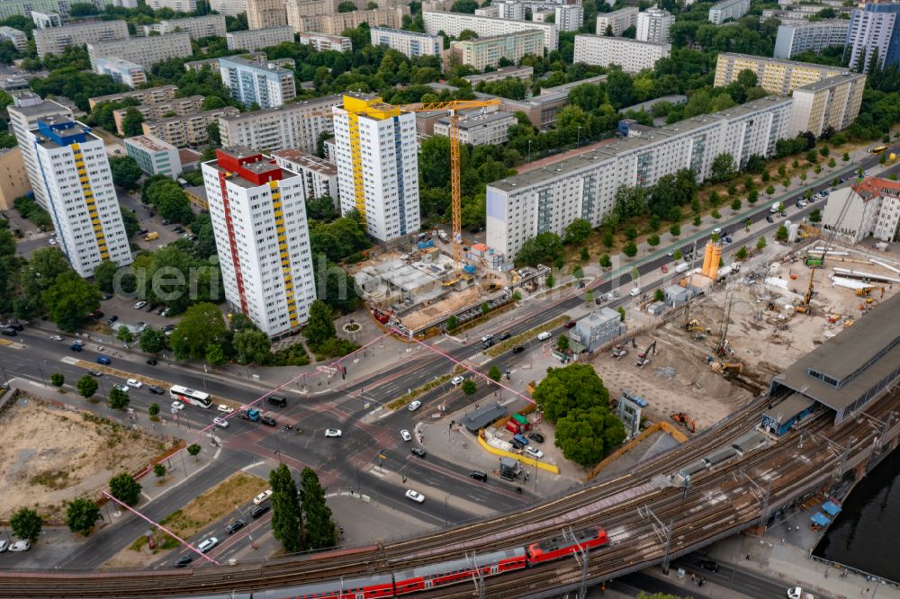 Berlin from the bird's eye view: Construction site for new high-rise building complex JAHO Berlin-Mitte on Holzmarktstrasse on S-Bahnhof Jannowitzbruecke in the district Mitte in Berlin, Germany