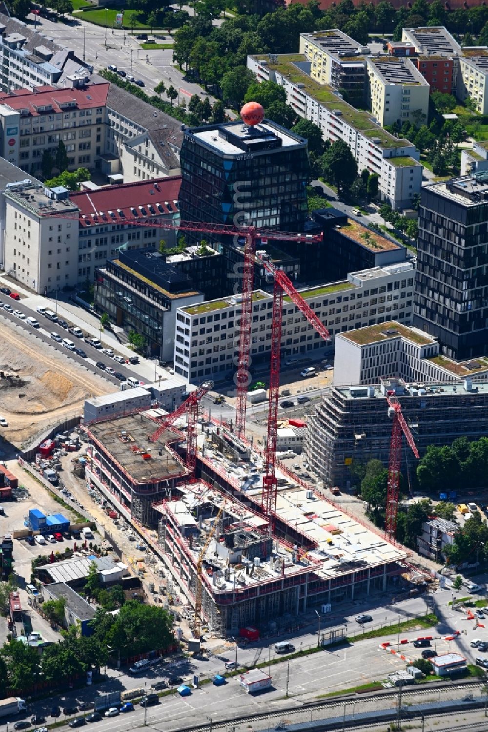 Aerial photograph München - Construction site for new high-rise building complex on Friedentrasse in Werksviertel in the district Berg am Laim in Munich in the state Bavaria, Germany
