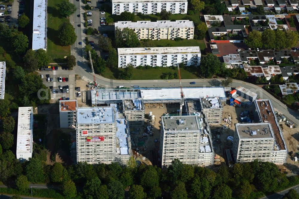 Wolfsburg from the bird's eye view: Construction site for new high-rise building complex Wohnanlage Kurt 2.0 on Kurt - Schumacher - Ring in the district Detmerode in Wolfsburg in the state Lower Saxony, Germany