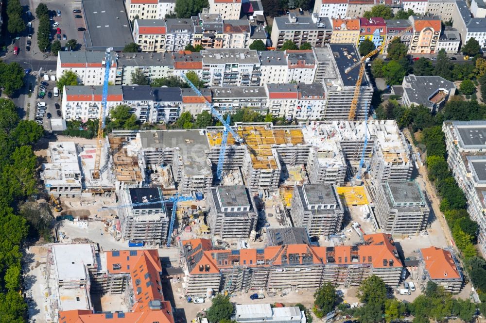 Aerial photograph Berlin - Construction site for new high-rise building complex am Wohnpark St. Marien in the district Neukoelln in Berlin, Germany