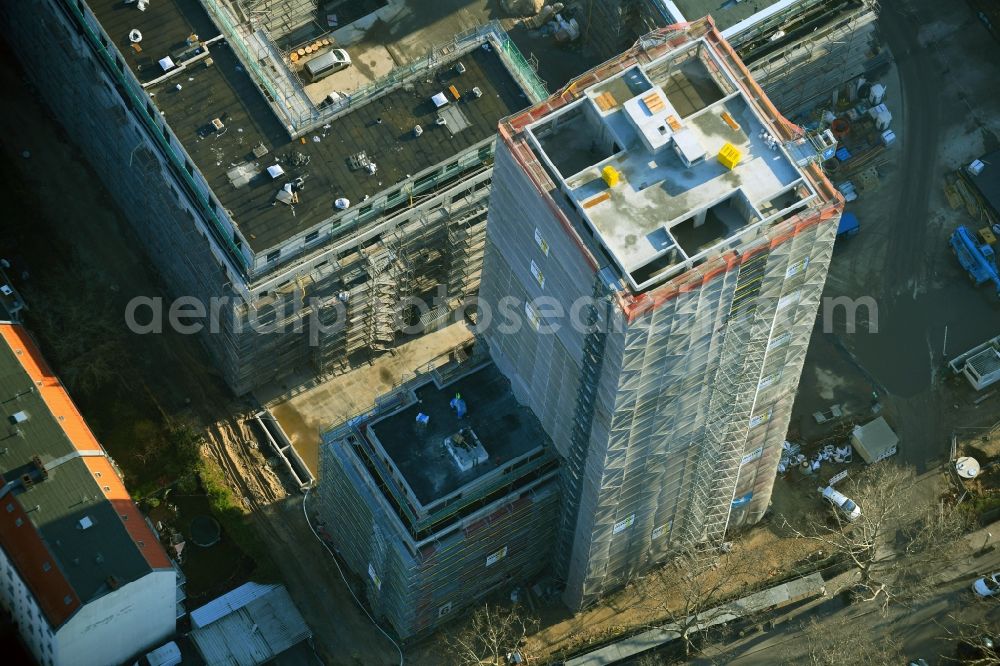 Berlin from the bird's eye view: Construction site for new high-rise building complex am Wohnpark St. Marien in the district Neukoelln in Berlin, Germany