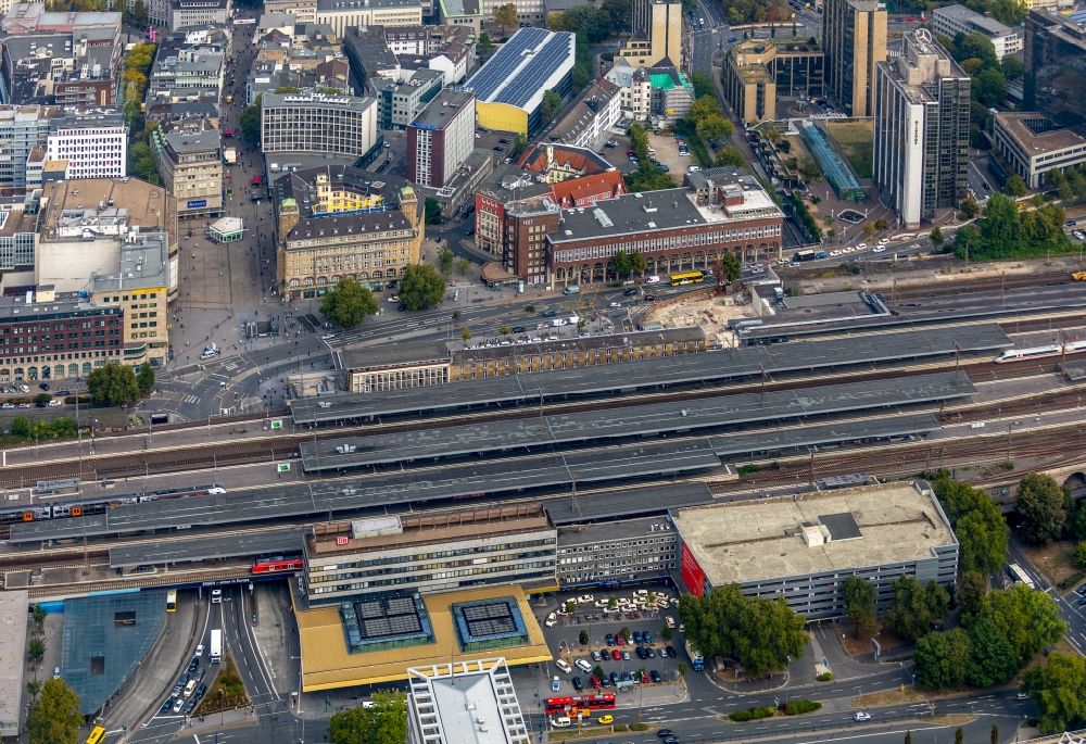 Aerial photograph Essen - New construction site the hotel complex on Central Station in Essen in the state North Rhine-Westphalia, Germany