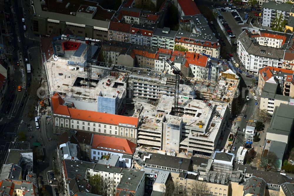 Berlin from the bird's eye view: Construction site for the new construction of the department store building 101 Neukoelln in the district Neukoelln in Berlin, Germany
