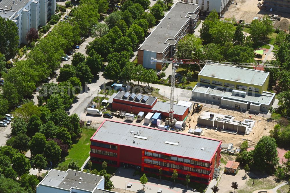 Aerial photograph Berlin - Construction site for the new building Kinderforscherzentrum Helleum 2 on street Kastanienallee in the district Hellersdorf in Berlin, Germany