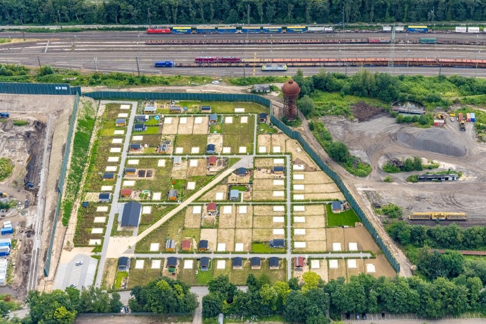 Duisburg from the bird's eye view: Construction site for new building of the allotment gardens and cottage settlement on ehemaligen Rangierbahnhof in the district Wedau in Duisburg at Ruhrgebiet in the state North Rhine-Westphalia, Germany