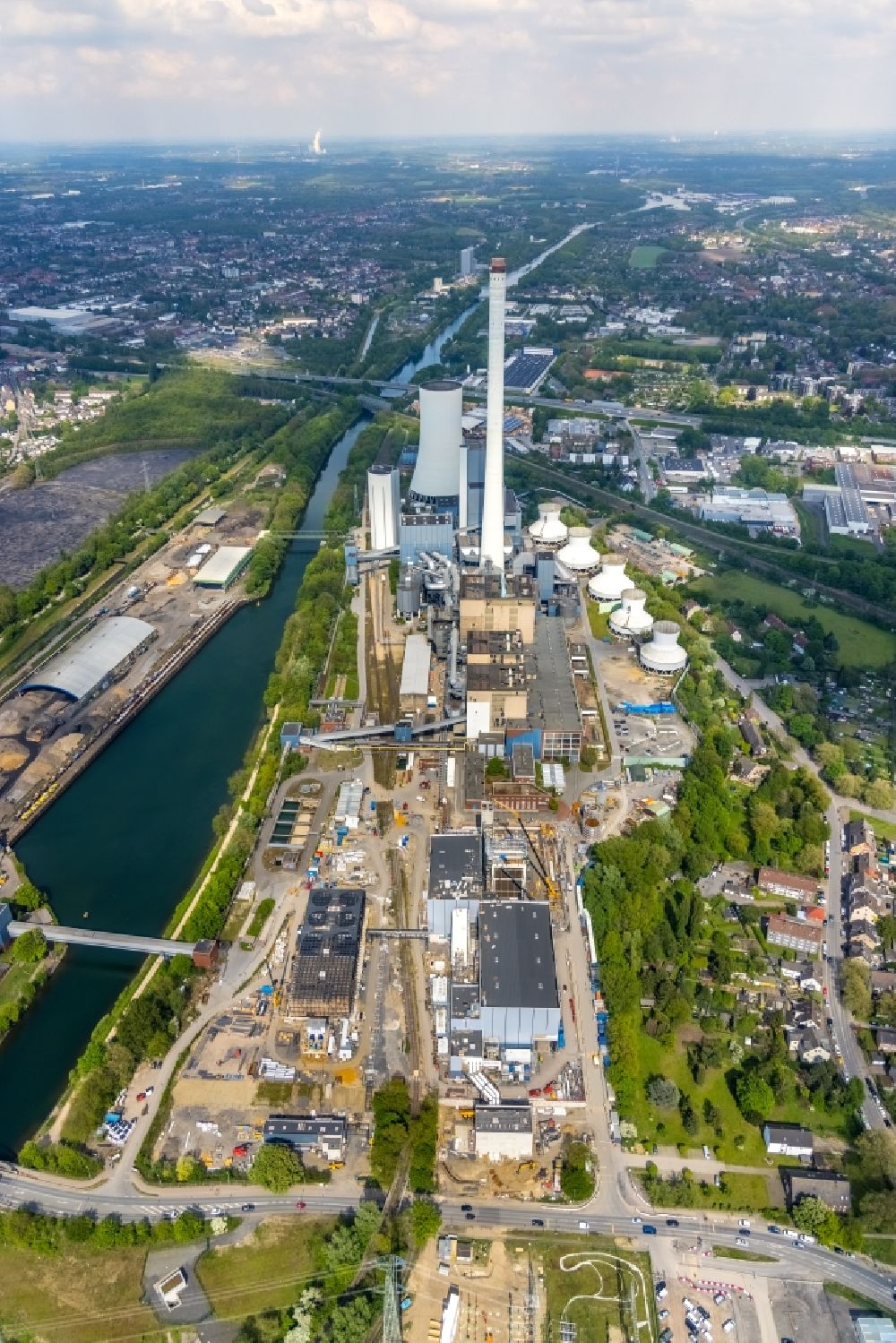 Herne from above - Construction site for the new construction of the power plants of a gas and steam power plant of STEAG GmbH in Herne in the federal state of North Rhine-Westphalia, Germany