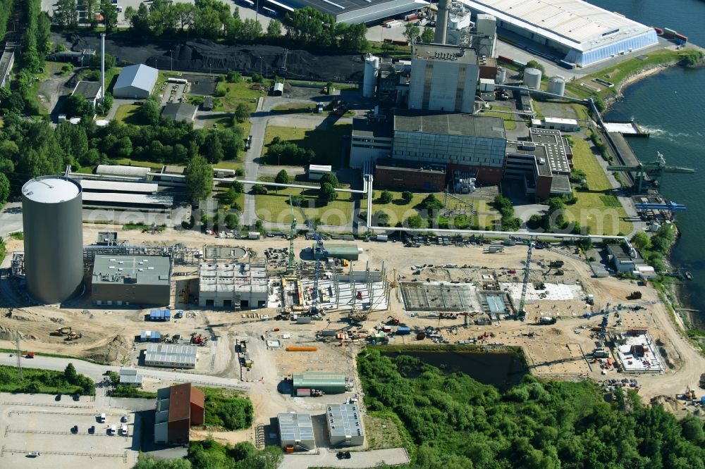 Kiel from above - Construction site of power plants and exhaust towers of thermal power station a??Kuestenkraftwerk Kiela?? in the district Neumuehlen-Dietrichsdorf in Kiel in the state Schleswig-Holstein, Germany