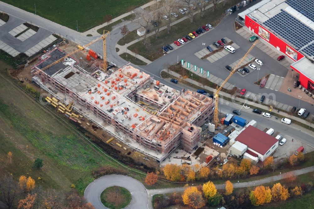 Kelheim from the bird's eye view: Construction site to build a shop, office and residential buildings on Donaupark in Kelheim in the state Bavaria, Germany