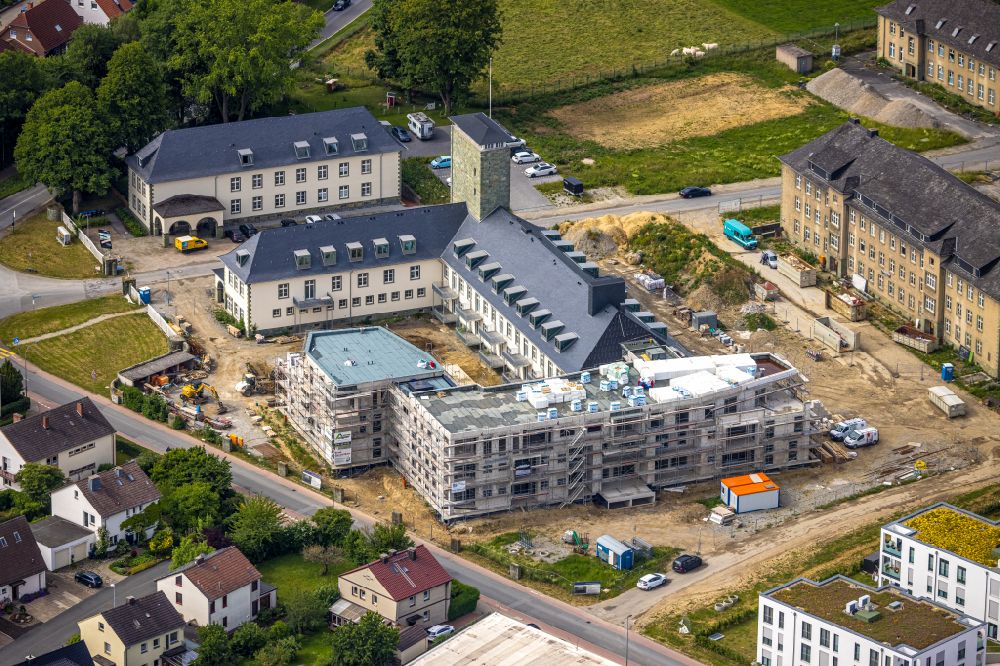 Aerial image Soest - Construction site to build a new multi-family residential complex Belgisches Viertel Soest on Meiningser Weg in Soest in the state North Rhine-Westphalia, Germany