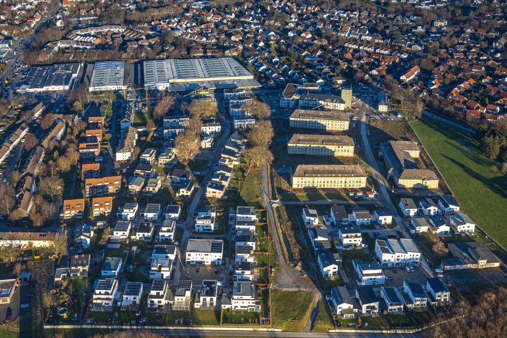 Soest from the bird's eye view: construction site to build a new multi-family residential complex Belgisches Viertel Soest on Meiningser Weg in Soest in the state North Rhine-Westphalia, Germany