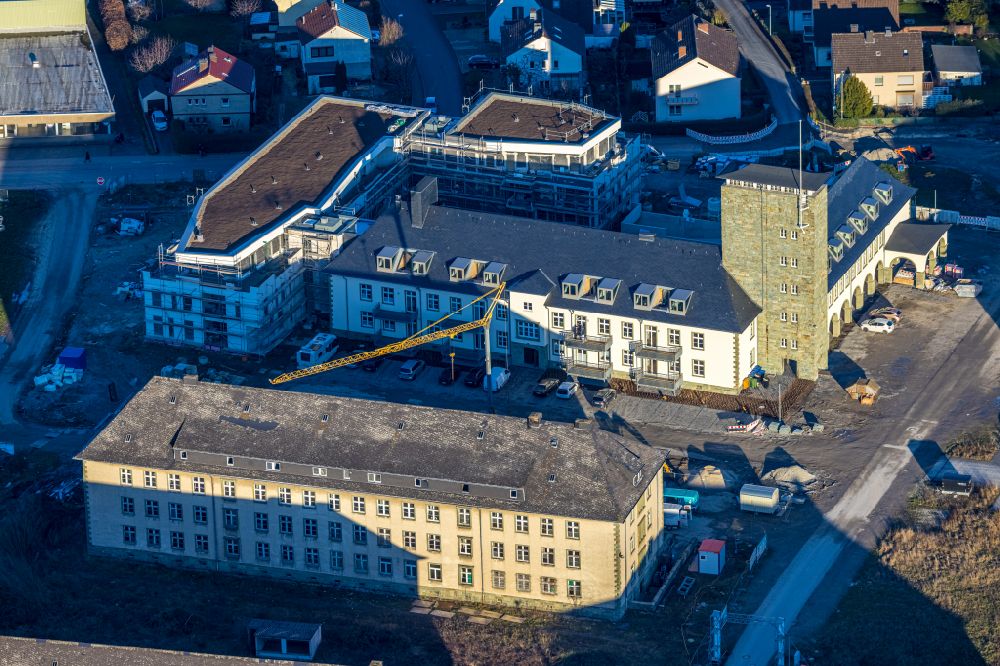 Soest from the bird's eye view: Construction site to build a new multi-family residential complex Belgisches Viertel Soest on Meiningser Weg in Soest in the state North Rhine-Westphalia, Germany