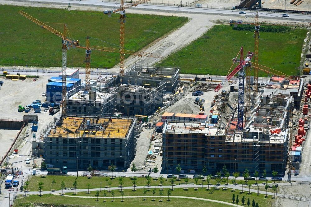 Aerial image München - Construction site to build a new multi-family residential complex on Ellis-Kaut-Strasse - Golo-Mann-Weg - Albert-Camus-Strasse in the district Freiham in Munich in the state Bavaria, Germany