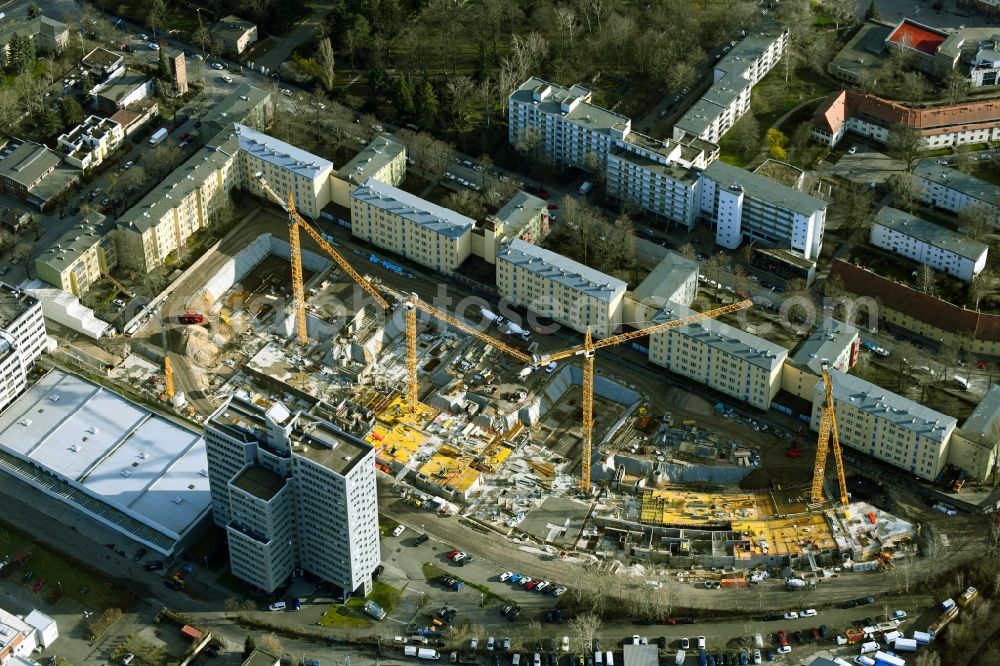 Berlin from the bird's eye view: Construction site to build a new multi-family residential complex Eythstrasse corner Bessemerstrasse in the district Schoeneberg in Berlin, Germany