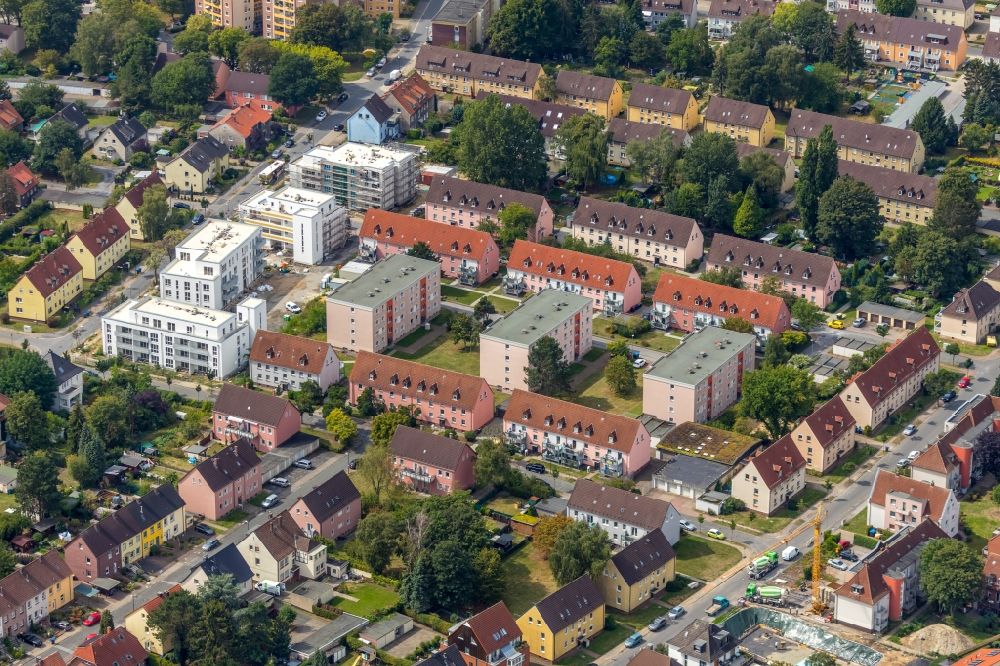 Lünen from the bird's eye view: Construction site to build a new multi-family residential complex on Friedrichstrasse in Luenen in the state North Rhine-Westphalia, Germany