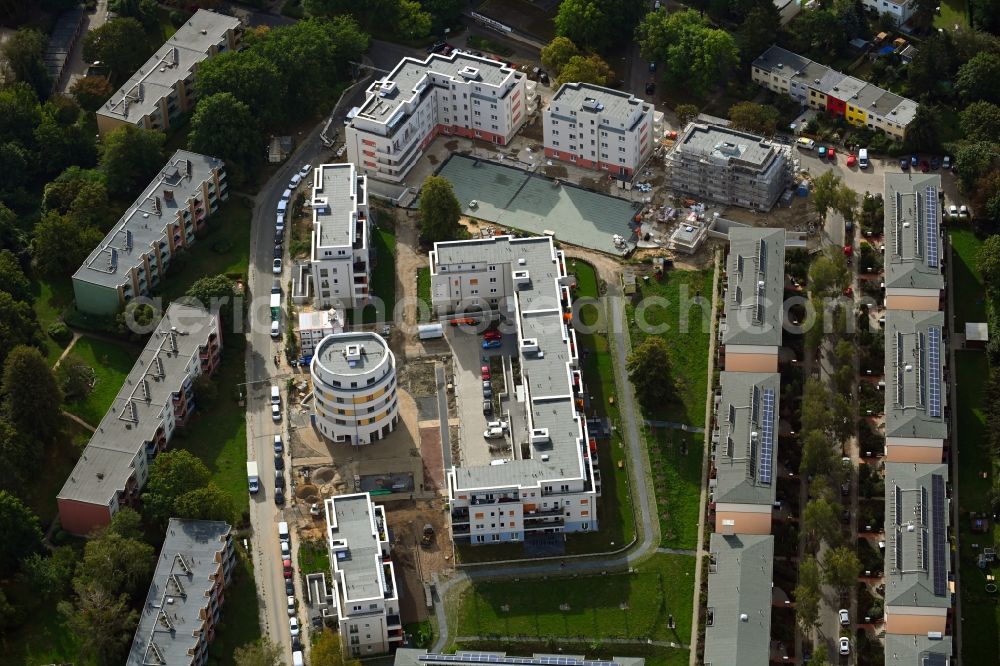 Aerial photograph Berlin - Construction site to build a new multi-family residential complex Gartenstadt Lichterfelde on Wormbacher Weg in the district Lichterfelde in Berlin, Germany
