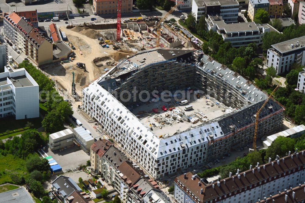 München from above - Construction site to build a new multi-family residential complex Gmunder Hoefe on Gmunder Strasse corner Hofmannstrasse in the district Obersendling in Munich in the state Bavaria, Germany