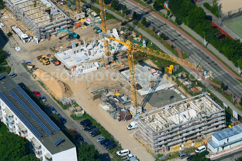 Aerial photograph Berlin - Construction site to build a new multi-family residential complex Gothaer Strasse - Alte Hellersdorfer Strasse in the district Hellersdorf in Berlin, Germany
