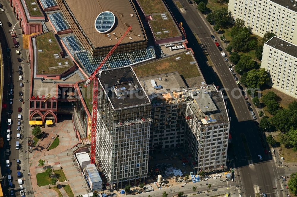 Aerial photograph Berlin - Construction site to build a new multi-family residential complex Grandaire on Voltairestrasse corner Alexanderstrasse - Dircksenstrasse in the district Mitte in Berlin, Germany