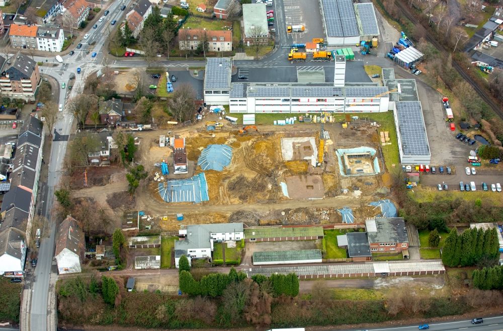 Gladbeck from the bird's eye view: Construction site to build a new multi-family residential complex of GWP Roter Turm GmbH along the Grabenstrasse in the district Gelsenkirchen-Nord in Gladbeck in the state North Rhine-Westphalia