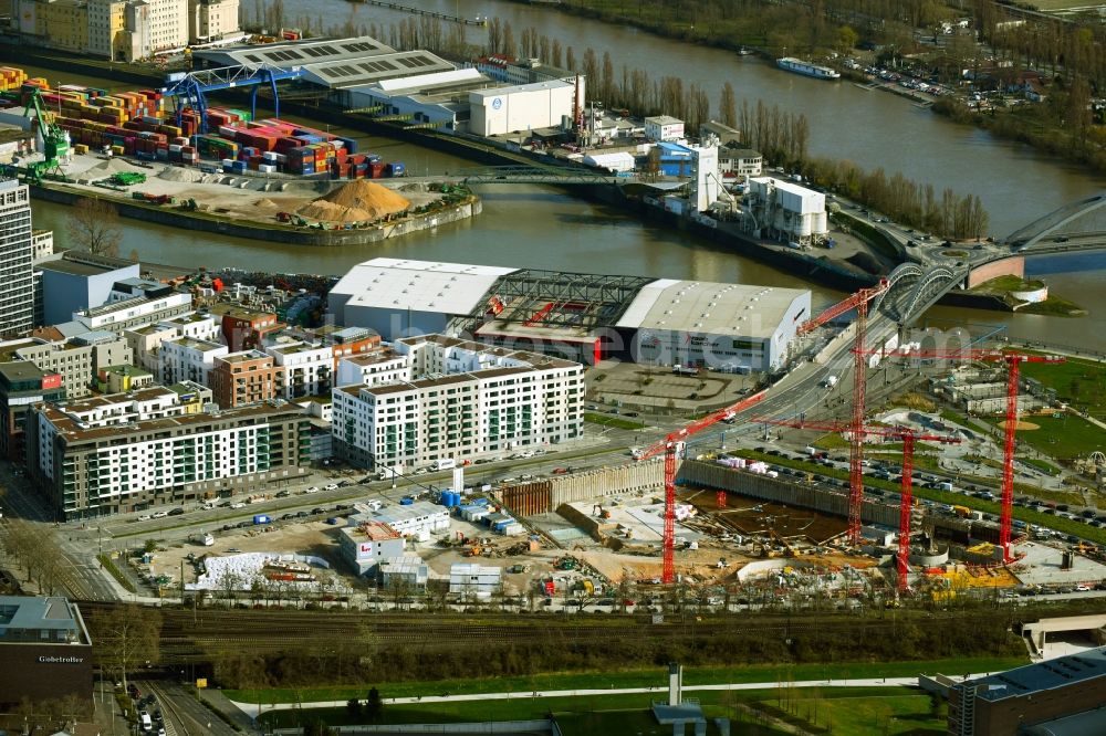 Aerial photograph Frankfurt am Main - Construction site to build a new multi-family residential complex HAFENPARK QUARTIER on Honsell- triangel on Honsellstrasse n the district Ostend in Frankfurt in the state Hesse, Germany
