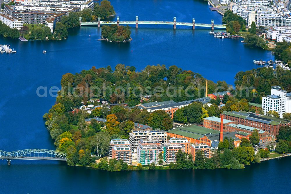 Aerial photograph Berlin - Construction site for the construction of an apartment building on the Havel island of Eiswerder in the district on street Eiswerderstrasse of Spandau Hakenfelde in Berlin, Germany