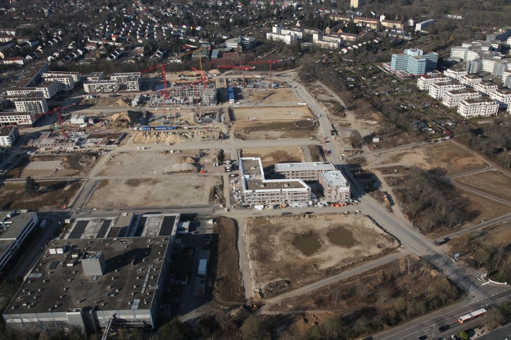 Mainz from the bird's eye view: Construction site to build a new multi-family residential complex Heiligkreuz-Viertel in Mainz in the state Rhineland-Palatinate, Germany