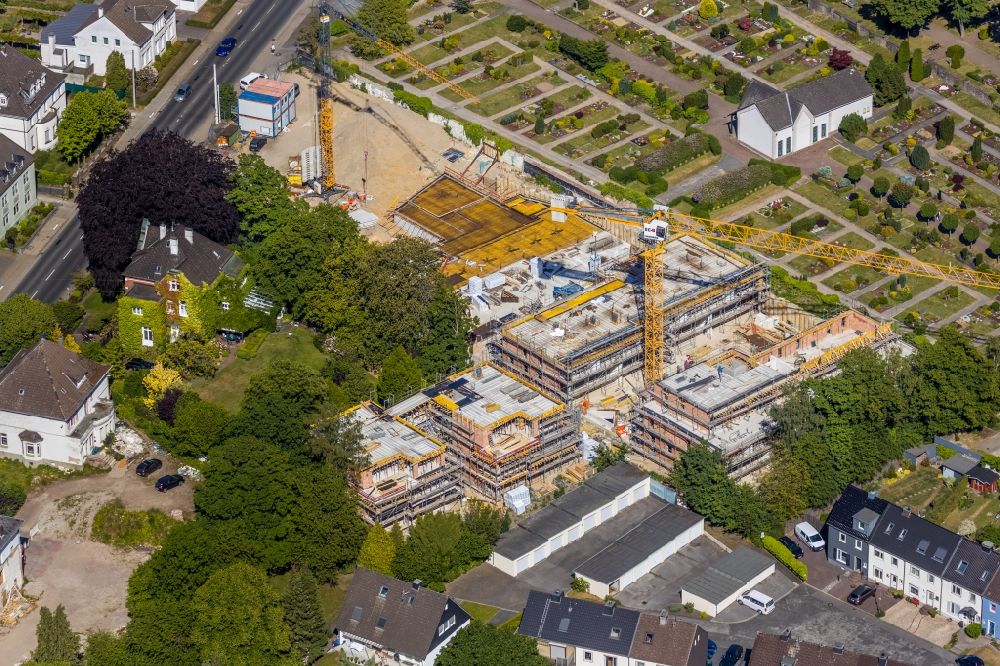 Aerial image Hattingen - Construction site to build a new multi-family residential complex Hoerstken's Gaerten on Bredenscheider Strasse in Hattingen in the state North Rhine-Westphalia, Germany