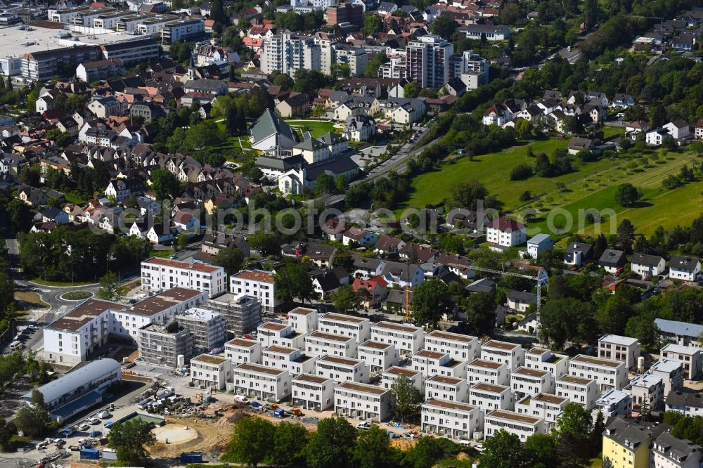 Friedrichsdorf from above - Construction site to build a new multi-family residential complex OekoSiedlung between Plantation and Pettenweiler Holzweg in the district Dillingen in Friedrichsdorf in the state Hesse, Germany