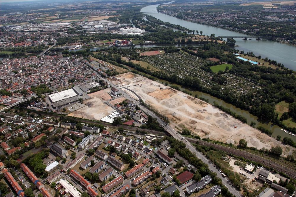 Aerial image Wiesbaden - Construction site to build a new multi-family residential complex Linde-Quartier in the district Mainz-Kostheim in Wiesbaden in the state Hesse, Germany