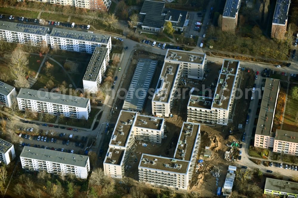 Berlin from the bird's eye view: Construction site to build a new multi-family residential complex Lion-Feuchtwanger-Strasse - Gadebuscher Strasse in the district Hellersdorf in Berlin, Germany