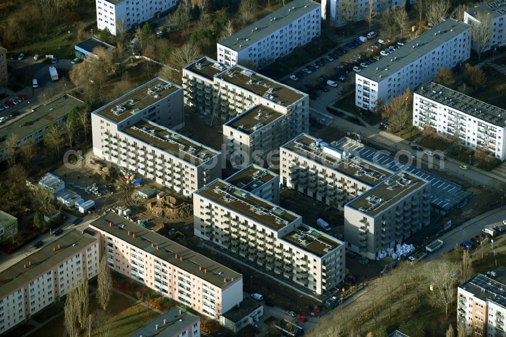 Aerial photograph Berlin - Construction site to build a new multi-family residential complex Lion-Feuchtwanger-Strasse - Gadebuscher Strasse in the district Hellersdorf in Berlin, Germany