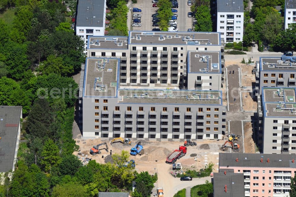 Aerial image Berlin - Construction site to build a new multi-family residential complex Lion-Feuchtwanger-Strasse - Gadebuscher Strasse in the district Hellersdorf in Berlin, Germany