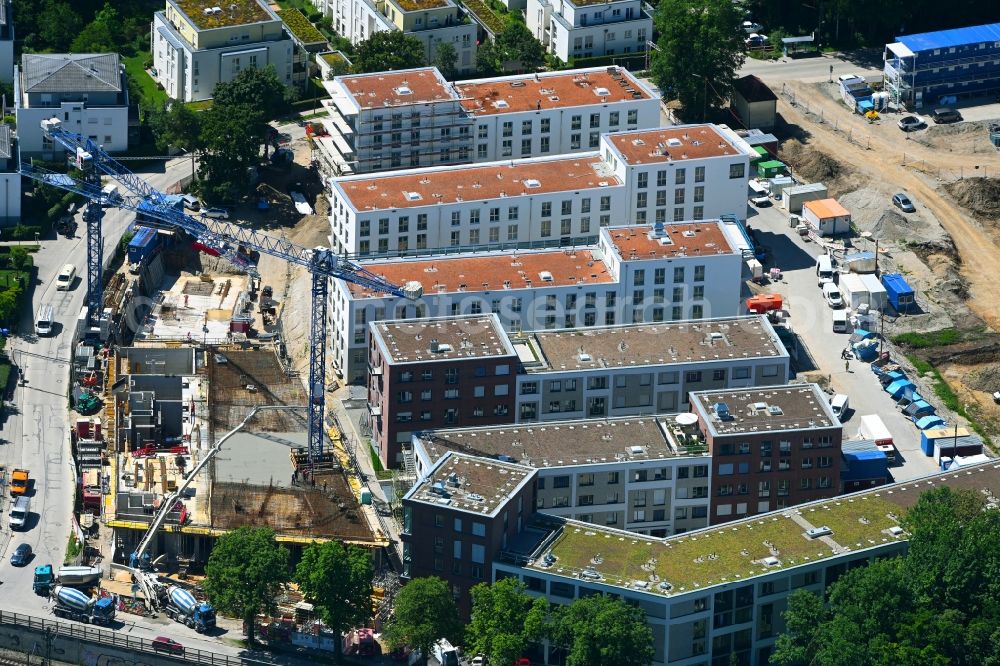 Aerial image München - Construction site to build a new multi-family residential complex Marianne-Hoppe-Strasse - Henschelstrasse - Federseestrasse in the district Lochhausen in Munich in the state Bavaria, Germany