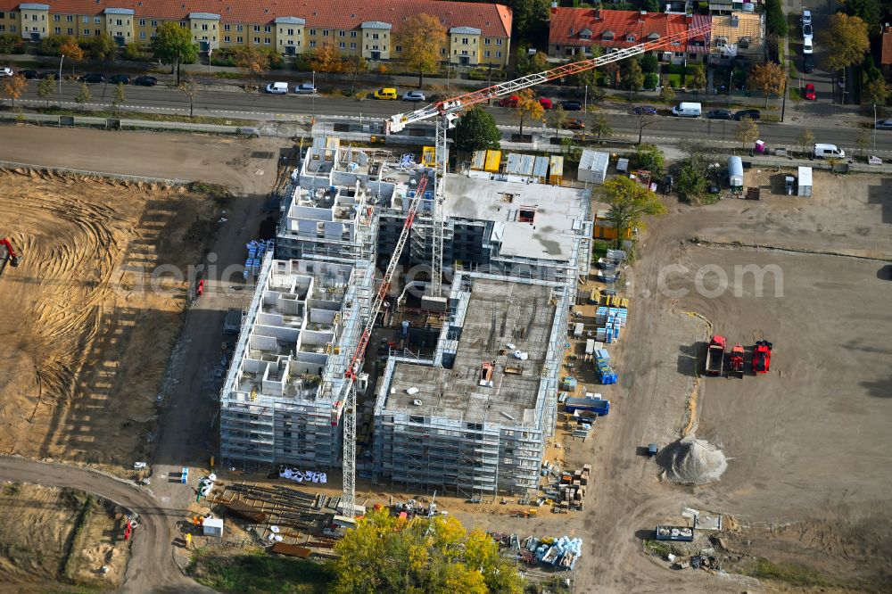 Berlin from the bird's eye view: Construction site to build a new multi-family residential complex Marienufer on street Wendenschlossstrasse in the district Koepenick in Berlin, Germany