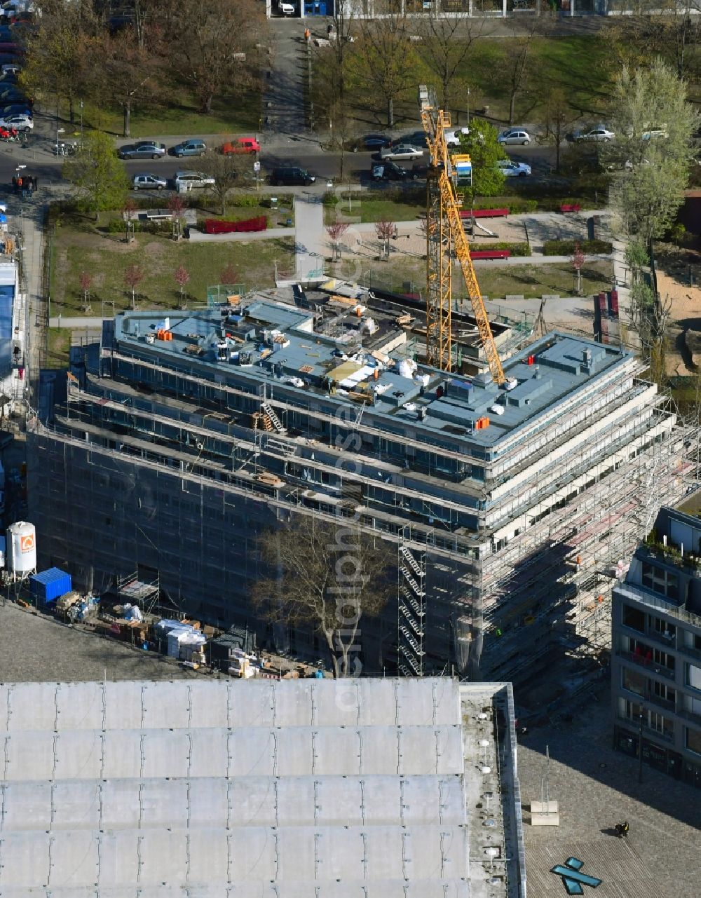 Aerial photograph Berlin - Construction site to build a new multi-family residential complex NeuHouse on Enckestrasse in the district Kreuzberg in Berlin, Germany
