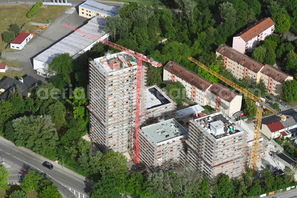 Ingolstadt from the bird's eye view: Construction site to build a new multi-family residential complex on Stargarder Strasse - Suedliche Ringstrasse in the district Monikaviertel in Ingolstadt in the state Bavaria, Germany