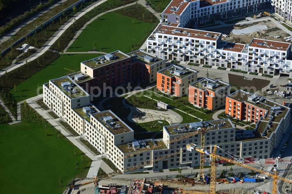 Aerial photograph München - Construction site to build a new multi-family residential complex of GVG Grandstuecks- Verwaltungs- and -Verwertungsgesellschaft mbH on Hildachstrasse - Angela-von-den-Driesch-Weg in the district Pasing-Obermenzing in Munich in the state Bavaria, Germany