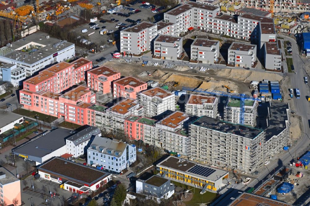 München from the bird's eye view: Construction site to build a new multi-family residential complex on Peter-Anders-Strasse in the district Pasing-Obermenzing in Munich in the state Bavaria, Germany