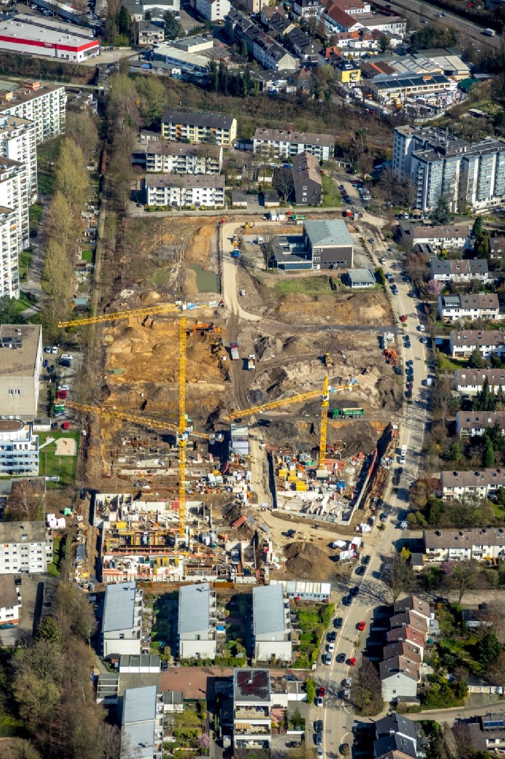 Essen from above - Construction site to build a new multi-family residential complex Parc Dunant on Henri-Dunant-Strasse in the district Ruettenscheid in Essen in the state North Rhine-Westphalia, Germany