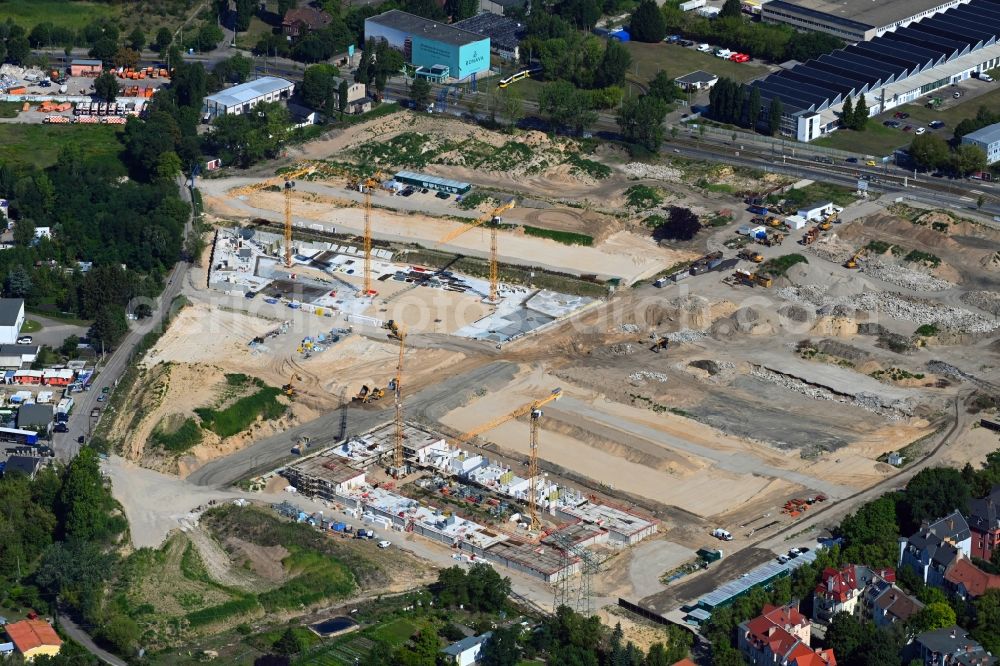 Aerial image Berlin - Construction site to build a new multi-family residential complex Parkstadt Karlshorst between Blockdammweg, Trautenauer Strasse in the district Karlshorst in Berlin, Germany