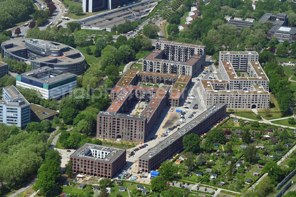 Aerial photograph Hamburg - Construction site to build a new multi-family residential complex Pergolenviertel on place Loki-Schmidt-Platz in the district Winterhude in Hamburg, Germany