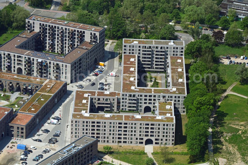 Hamburg from the bird's eye view: Construction site to build a new multi-family residential complex Pergolenviertel on place Loki-Schmidt-Platz in the district Winterhude in Hamburg, Germany