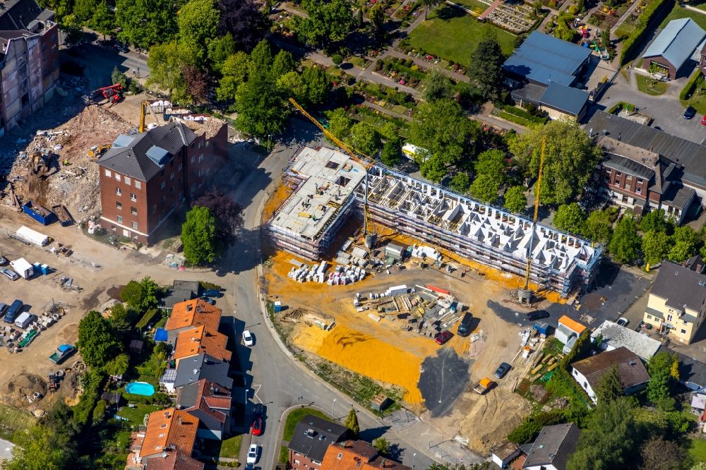 Herne from the bird's eye view: Construction site to build a new multi-family residential complex of the project Widumer Quartier on Widumer Strasse in Herne in the state North Rhine-Westphalia, Germany